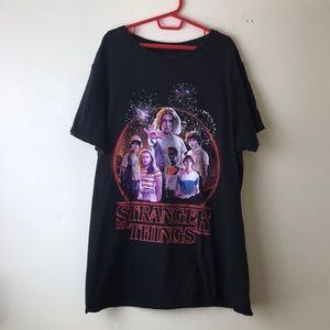 Stranger things black small t-shirt